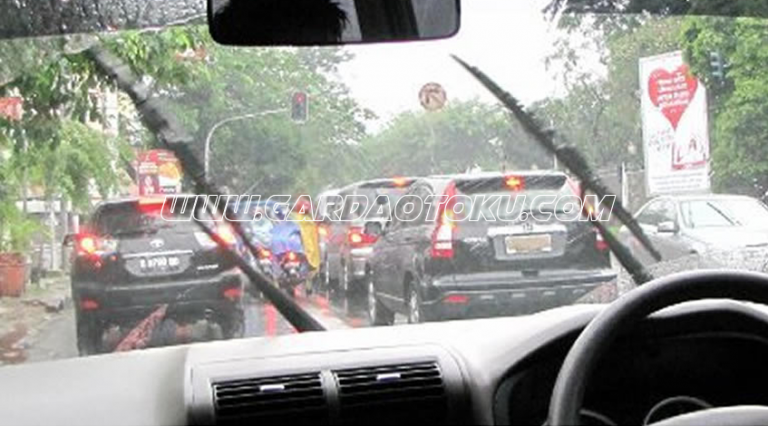 Garda Oto, 5 Tips Mengatasi Telinga Berdengung Saat Naik Kendaraan